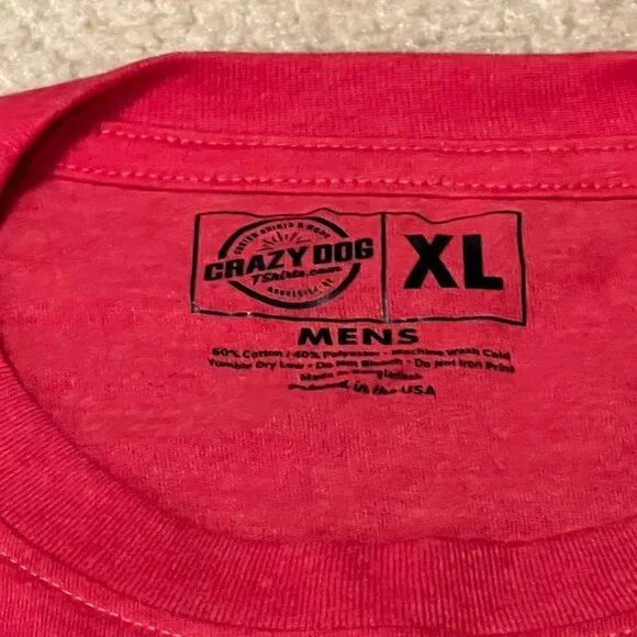 NWOT - Crazy Dog T-Shirts - Mens - Christmas Shirt - North Pole Distillery - XL - Picture 3 of 4